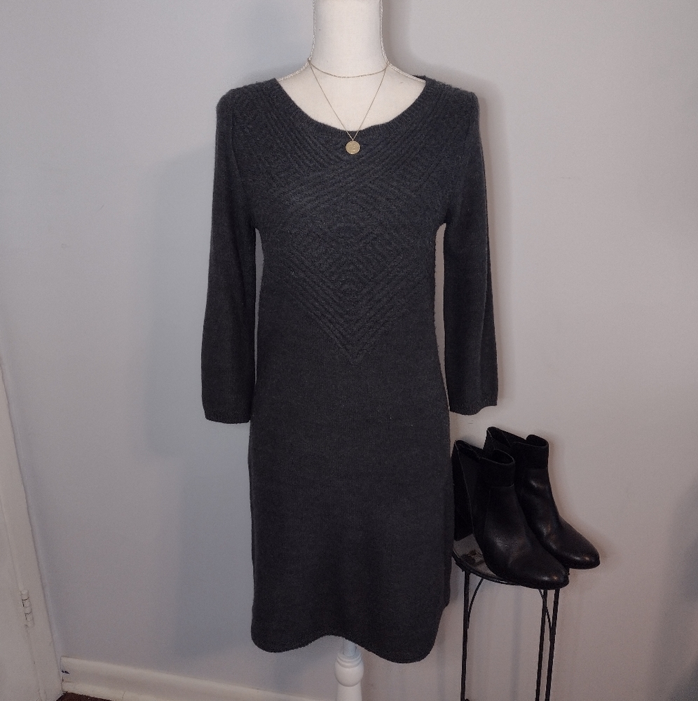 Cute & Comfy Gray Sweater Dress with 3/4 Sleeves